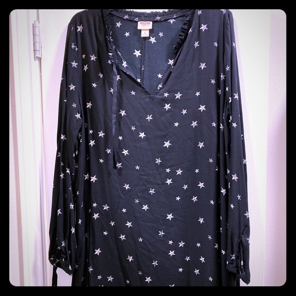 Black dress with stars. - Picture 1 of 1